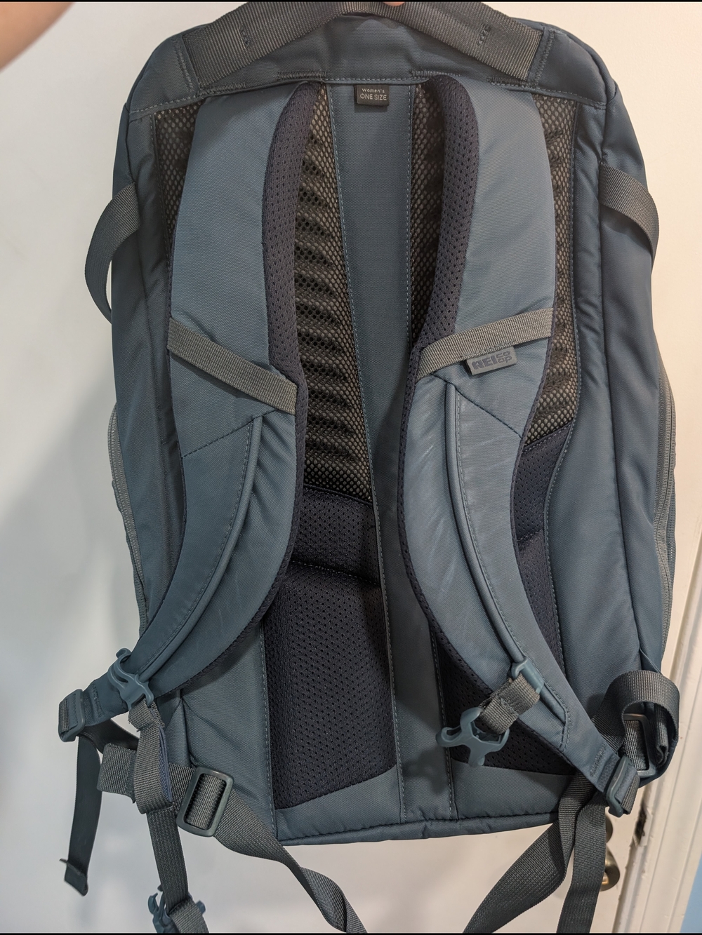 REI Co-op Women's Ruckpack 28L EUC Blue Hiking Daypack - Picture 4 of 7